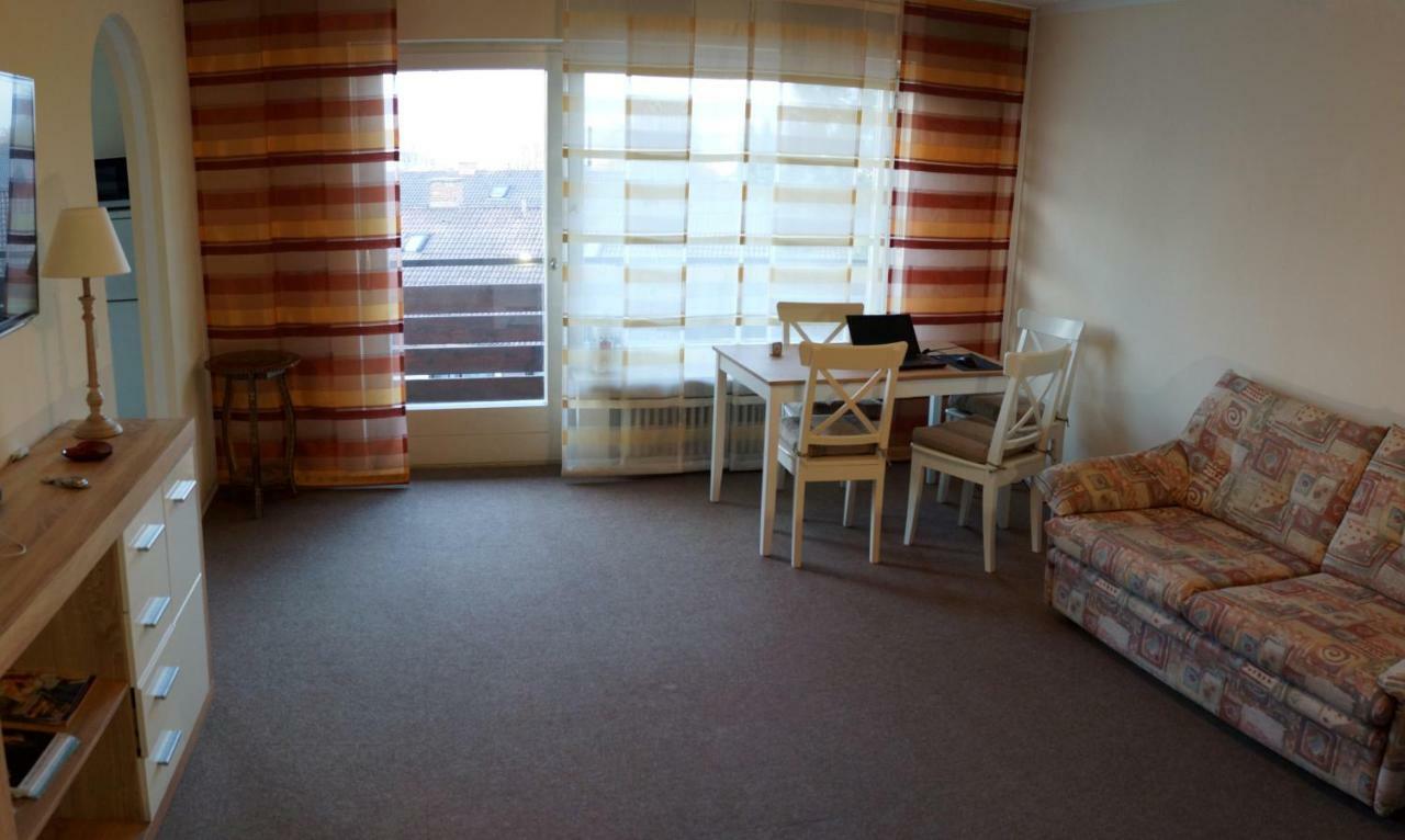 Sunny 1-Room Apartment Near Railway Station ガルミッシュ・パルテンキルヒェン エクステリア 写真