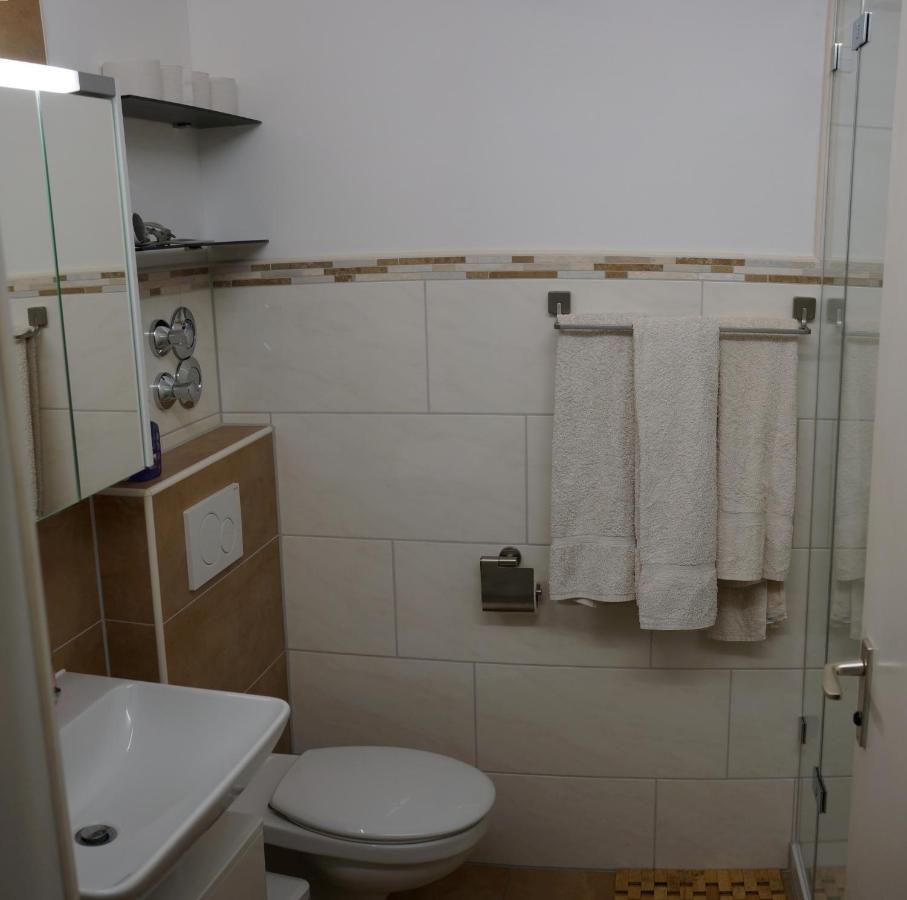 Sunny 1-Room Apartment Near Railway Station ガルミッシュ・パルテンキルヒェン エクステリア 写真